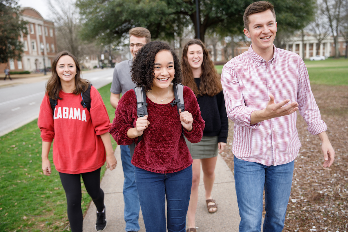 university of alabama honors college essay prompt