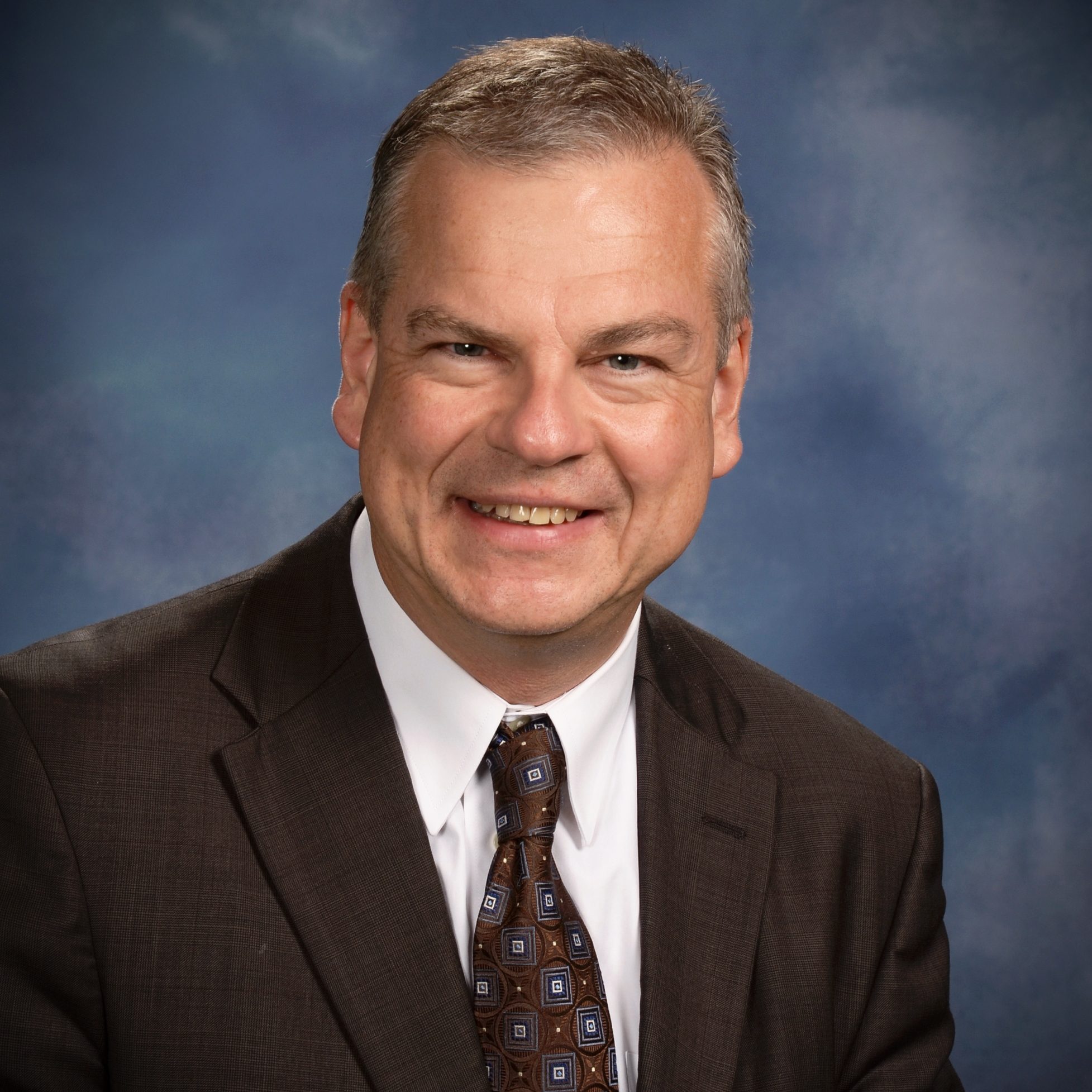 A headshot of Thomas Herwig.