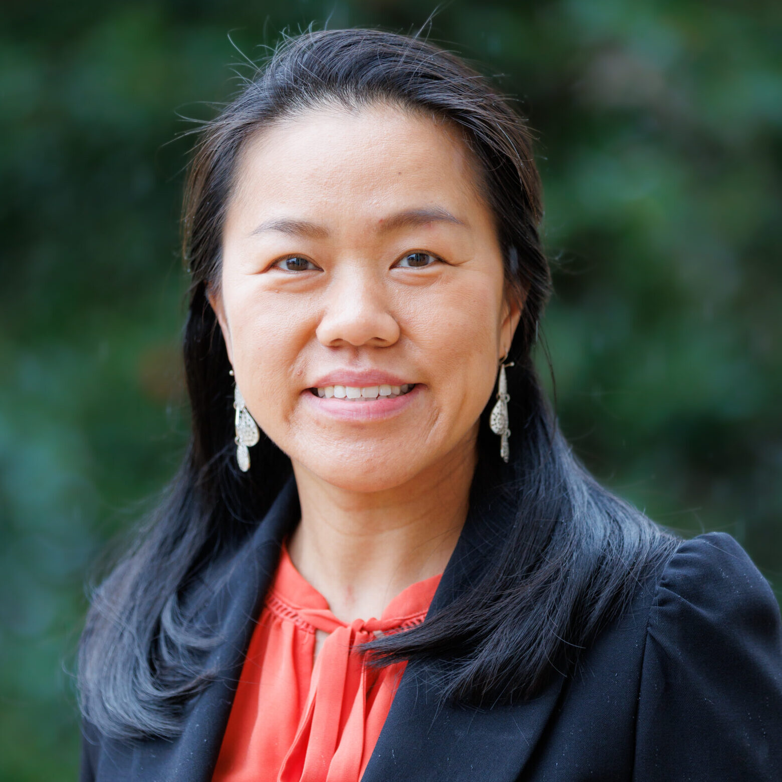 A headshot of Margaret Lee Pontoh.