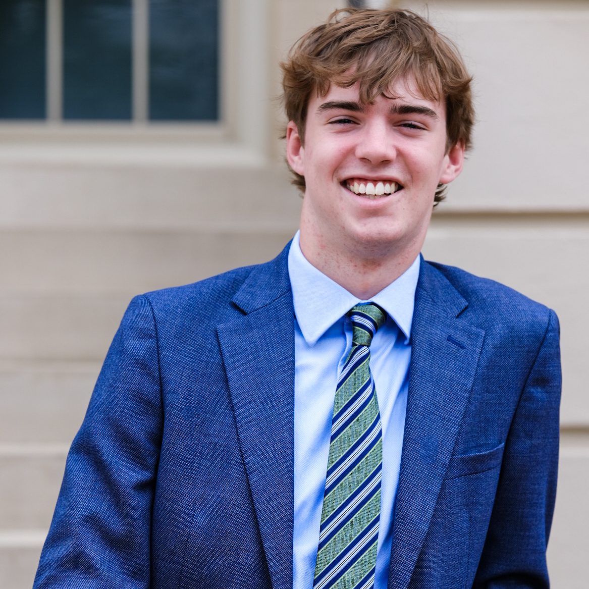 A headshot of Nick VanDeventer.